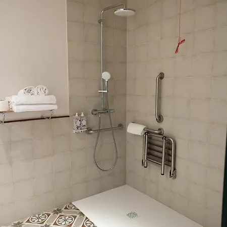 Batimont & شقة فندقية