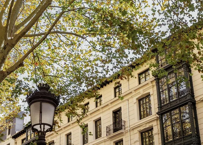 Batimont & Apartahotel Bilbao