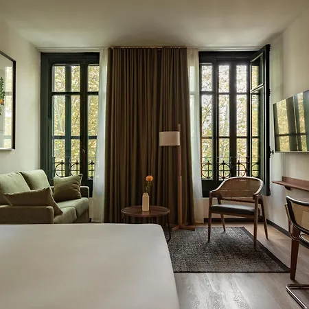 Batimont & Aparthotel *