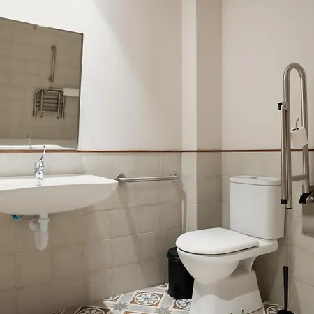 Batimont & Lägenhetshotell 3*