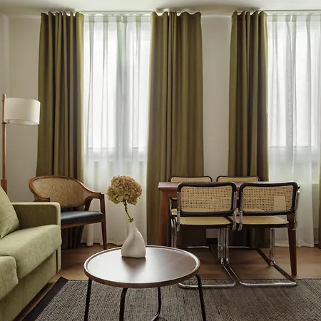 Batimont & Lägenhetshotell