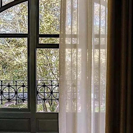 Batimont & Aparthotel Bilbao