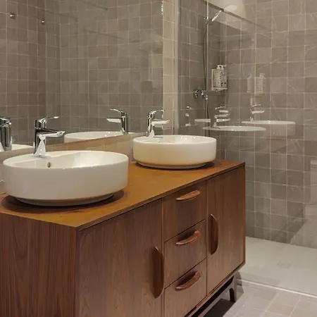 Batimont & Aparthotel Bilbao
